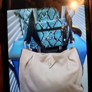 Elegant Cream Shoulder Bag